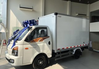 Hyundai Porter 2023 - Thùng kín composite - Tặng bảo hiểm vật chất và định vị GPS