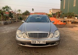 Mercedes-Benz E240 2004 - Màu xám, 189tr