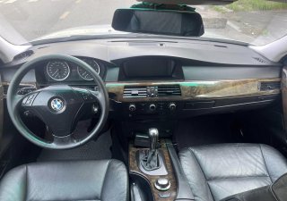 BMW 525i 2004 - Màu bạc, nhập khẩu nguyên chiếc