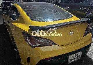 Hyundai Genesis xe trùm mền ít đi 2010 - xe trùm mền ít đi