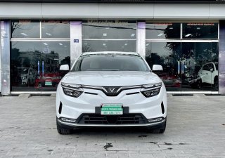 VinFast VF8 2022 - Không khác gì xe mới
