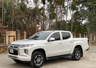 Mitsubishi Triton 2022 - Tên tư nhân một chủ từ mới sử dụng