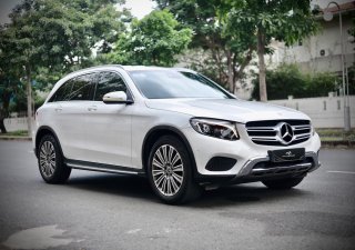 Mercedes-Benz GLC 250 2018 - Màu trắng, nội thất nâu