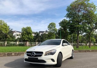 Mercedes-Benz CLA 200 2017 - Xe màu trắng giá cạnh tranh
