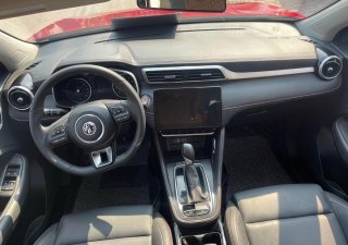 MG ZS 2021 - Màu đỏ