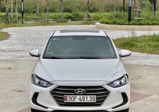 Hyundai Elantra 2018 - Xe đẹp, hỗ trợ trả góp 70%, giá tốt nhất thị trường