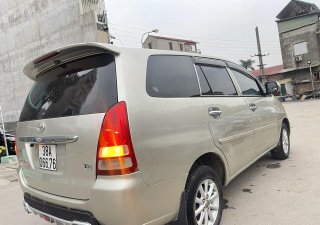 Toyota Innova 2006 - Màu bạc giá cạnh tranh