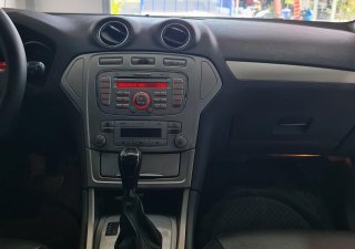 Ford Mondeo 2012 - Xe màu đen