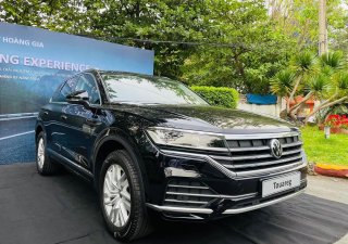 Volkswagen Touareg 2023 - Màu đen xe sang đẳng cấp có xe giao ngay và đặc biệt có xe lái thử đăng kí Ms Minh Thư