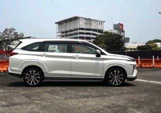 Toyota Veloz Cross 2022 - Xe mới chính hãng, ưu đãi hấp dẫn. Trưng bày tại đại lý hoành tráng bậc nhất Việt Nam