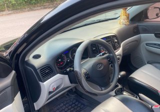 Hyundai Verna 2009 - Xe màu đen  