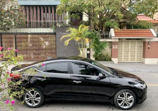 Hyundai Elantra 2019 - Màu đen, biển Hà Nội