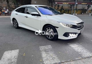 Honda Civic chinh chủ cần bán  1.8 ! 2017 odo 34k ! 2017 - chinh chủ cần bán Civic 1.8 ! 2017 odo 34k !