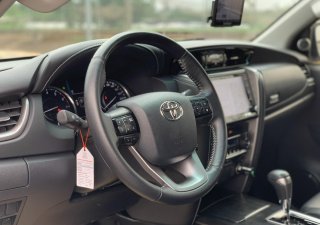 Toyota Fortuner 2021 - Màu trắng