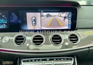 Mercedes-Benz E300 2017 - Màu trắng