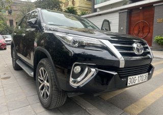 Toyota Fortuner 2019 - Màu đen, nhập khẩu
