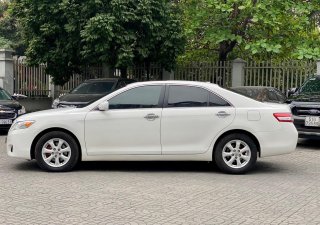 Toyota Camry 2011 - Xe màu trắng
