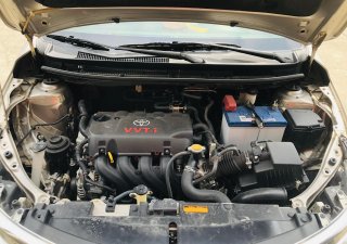 Toyota Vios 2015 - Màu xám số tự động