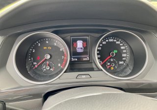 Volkswagen Tiguan 2018 - Xe màu xanh ngọc biếc - Liếc qua là u mê giá cực phê chỉ 1 tỷ 290tr