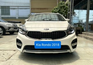 Kia Rondo 2018 - Màu trắng, mới chạy 3 vạn km