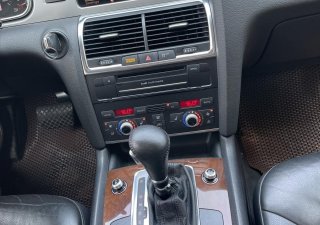 Audi Q7 2011 - Máy 3.0 nhập Đức 2012 loại Slier full đồ chơi, màu xám, nhà mua mới một đời trùm mền