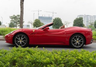 Ferrari California 2010 - Màu đỏ, nhập khẩu nguyên chiếc số tự động