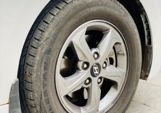 Hyundai Elantra 2017 - Xe màu trắng