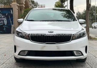 Kia Cerato 2018 - Màu trắng, giá cực tốt