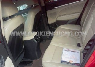Hyundai Elantra 2019 - Màu đỏ, giá cực tốt