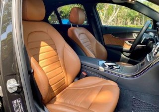 Mercedes-Benz C300 2019 - Màu đen