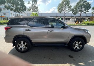 Toyota Fortuner 2019 - Màu xám số sàn