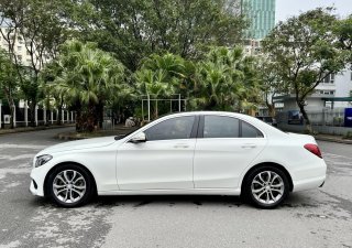 Mercedes-Benz C200 2015 - Mới bảo dưỡng toàn bộ trong hãng