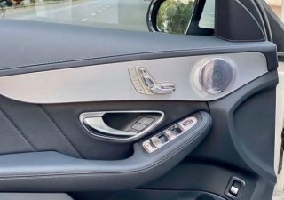 Mercedes-Benz C300 2017 - Màu trắng