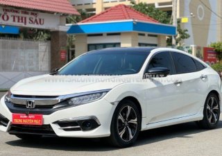 Honda Civic 2017 - Nước sơn zin còn nhiều