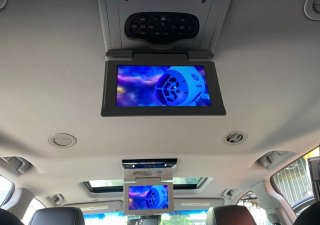 Cadillac Escalade 2015 - Màu đen, xe nhập, số tự động