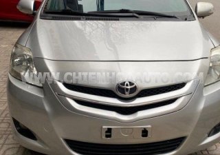 Toyota Vios 2010 - Xe màu bạc số tự động