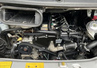 Ford Transit 2017 - Xe màu bạc giá cạnh tranh