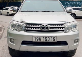 Toyota Fortuner 2010 - Máy móc nguyên, không đâm đụng, thủy kích