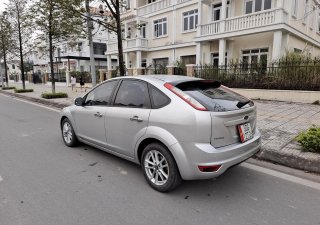 Ford Focus 2010 - Xe màu bạc