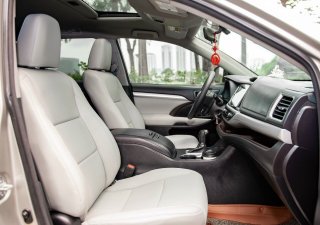 Toyota Highlander 2016 - Có cửa nóc, ghế điện