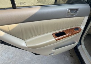 Toyota Camry 2004 - Màu đen