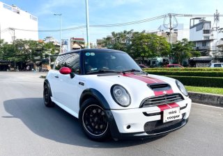 Mini Cooper 2006 - 1.6 nhập 2007 máy Turbo rất mạnh mẽ, ít hao xăng 9 lít/100km - Xe hai màu, full đồ chơi cao cấp