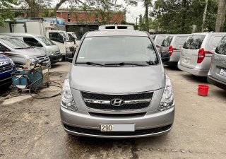 Hyundai Grand Starex 2011 - Bán xe tải van 3 chỗ, đời 2011, số tự động, máy dầu