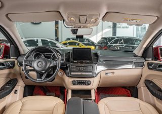 Mercedes-Benz GLE 400 2016 - Màu đỏ, nội thất kem