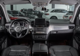 Mercedes-Benz GLE 400 2015 - Màu đen, nội thất đen