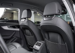 Audi A4 2019 - Màu đen
