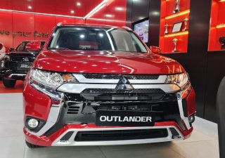Mitsubishi Stavic 2023 - Giá lăn bánh chỉ còn 815 triệu ở tỉnh hoặc 840 triệu tại Hà Nội