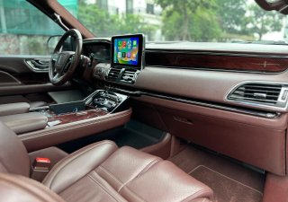 Lincoln Navigator 2018 - Màu đen, nhập khẩu nguyên chiếc