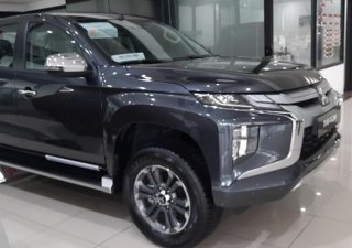 Mitsubishi Triton 2022 - Xả kho Triton GLX màu Xám 2022 tặng full phụ kiện chính hãng