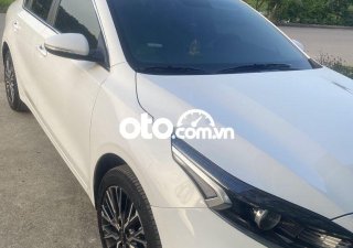 Kia K3 Cc đời đầu muốn bán xe  màu trắng biển đẹp 2022 - Cc đời đầu muốn bán xe k3 màu trắng biển đẹp